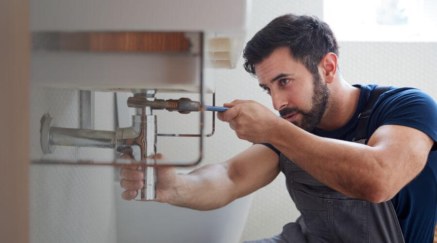 Hot water issue at sink in San Pierre, IN